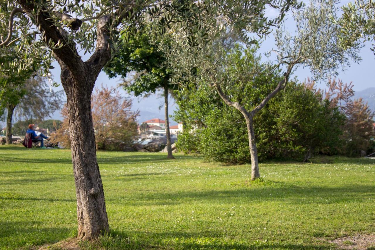 La Casa Della Tilde Apartamento Bocca di Magra Exterior foto