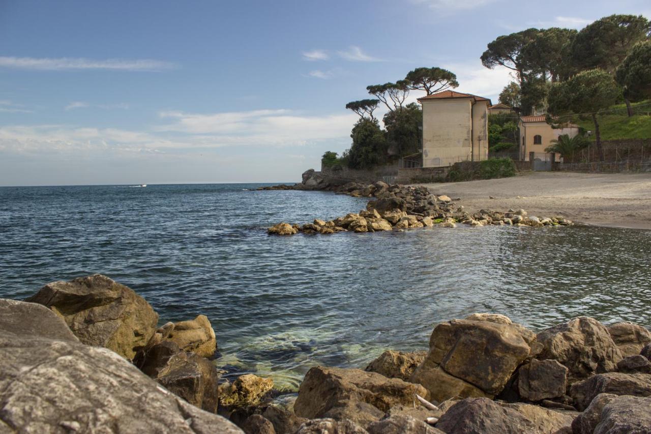 La Casa Della Tilde Apartamento Bocca di Magra Exterior foto